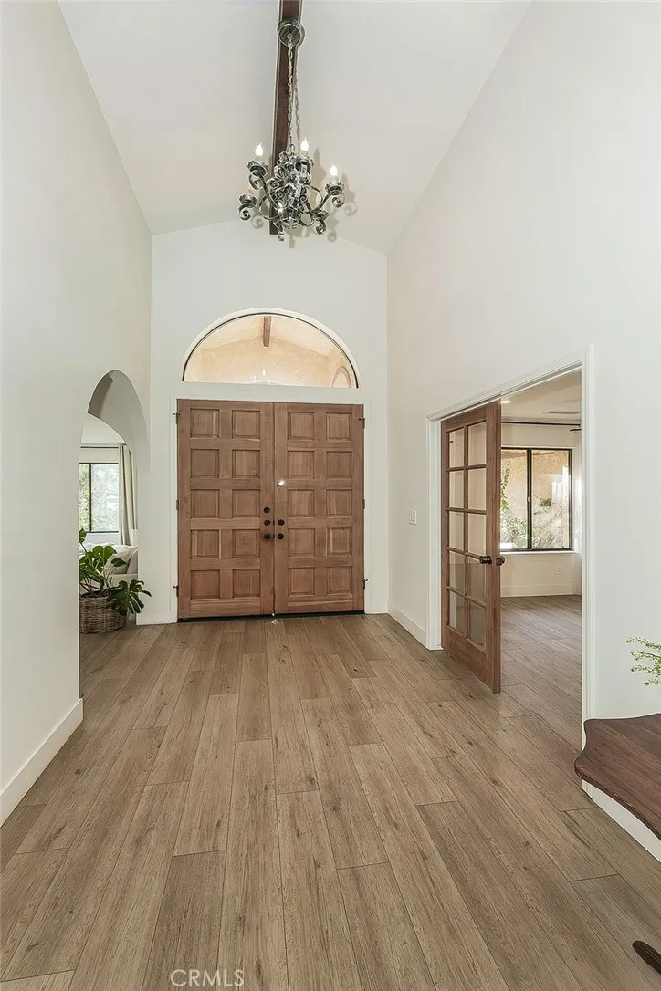 406 E Audubon Drive, Fresno, California 93720 home-pic-4
