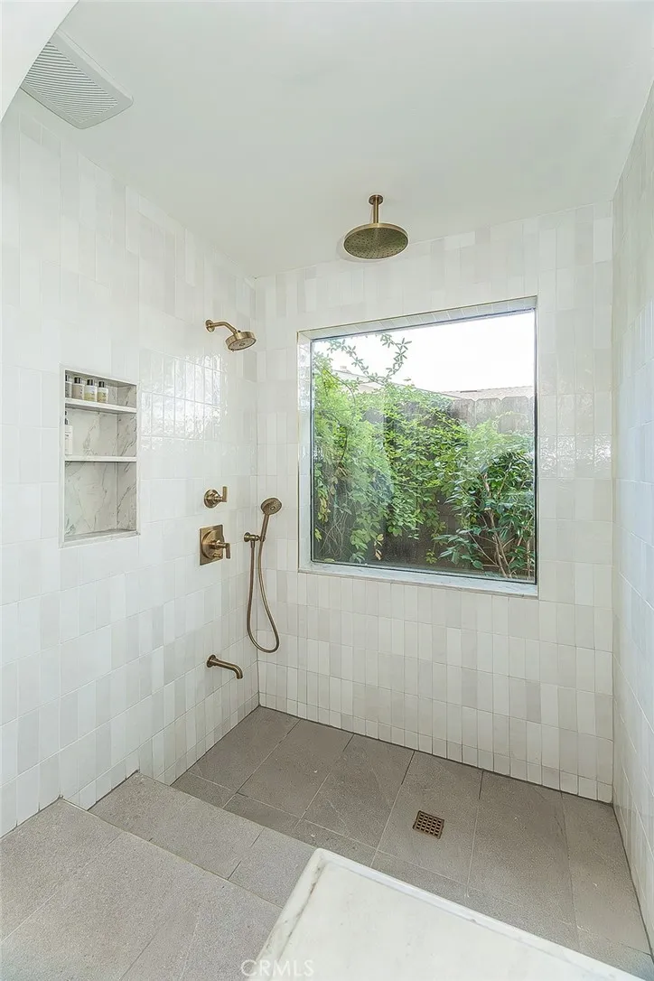 406 E Audubon Drive, Fresno, California 93720 home-pic-29