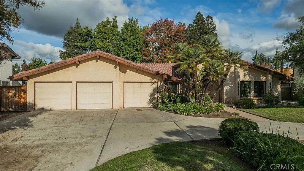 406 E Audubon Drive, Fresno, California 93720 home-pic-69