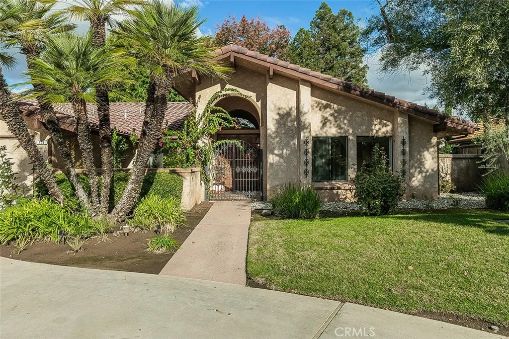 406 E Audubon Drive, Fresno, California 93720 home-pic-2