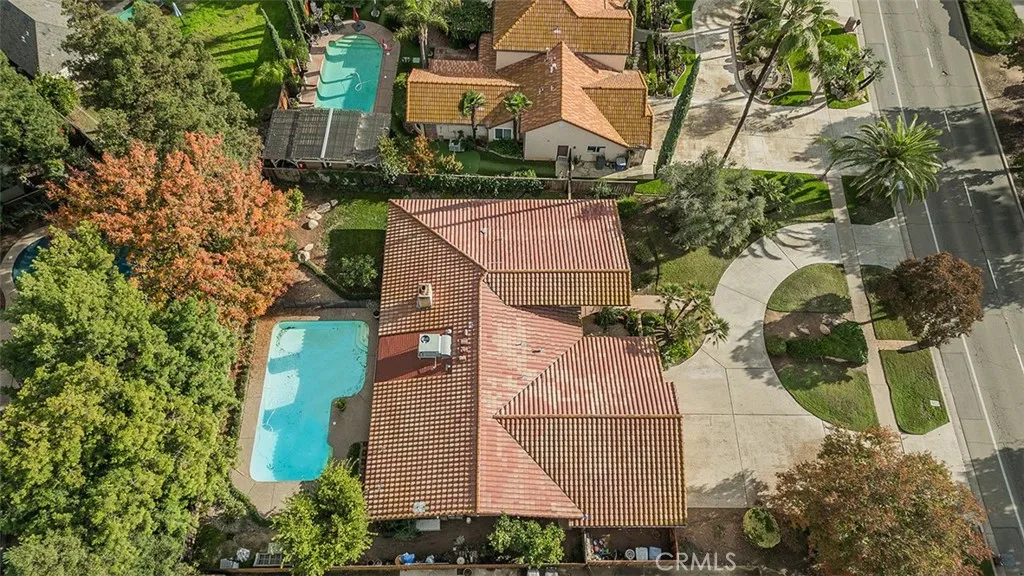 406 E Audubon Drive, Fresno, California 93720 home-pic-68
