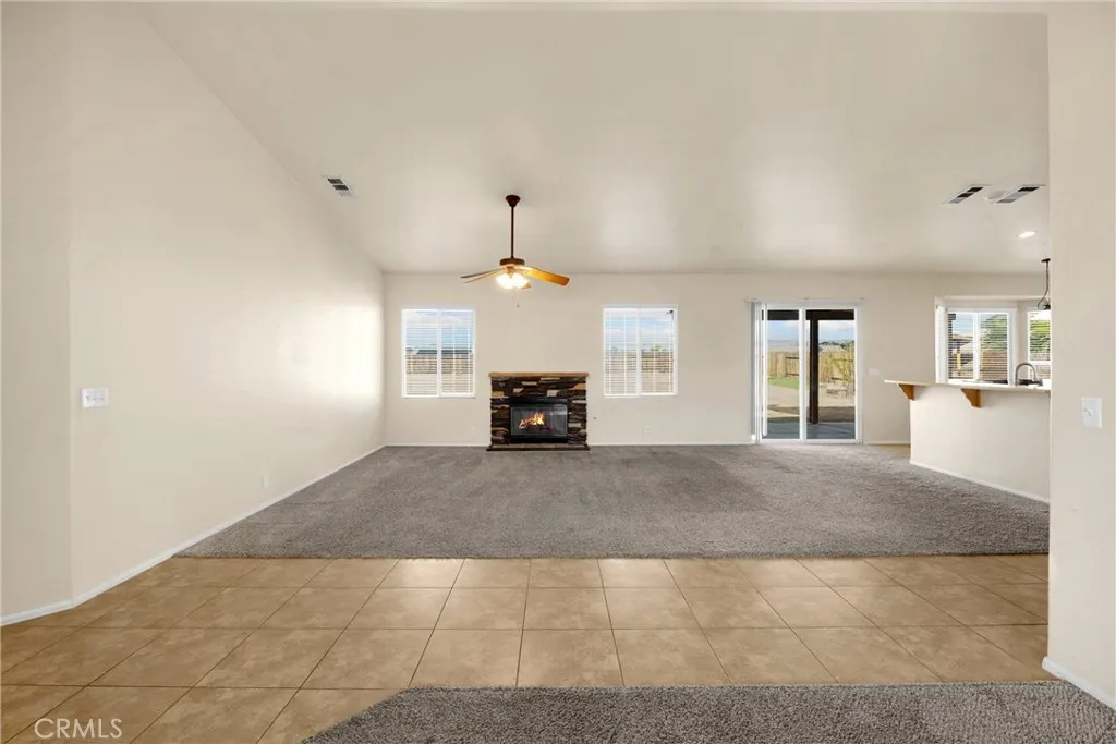 21266 Colombard, Apple Valley, California 92308 home-pic-11