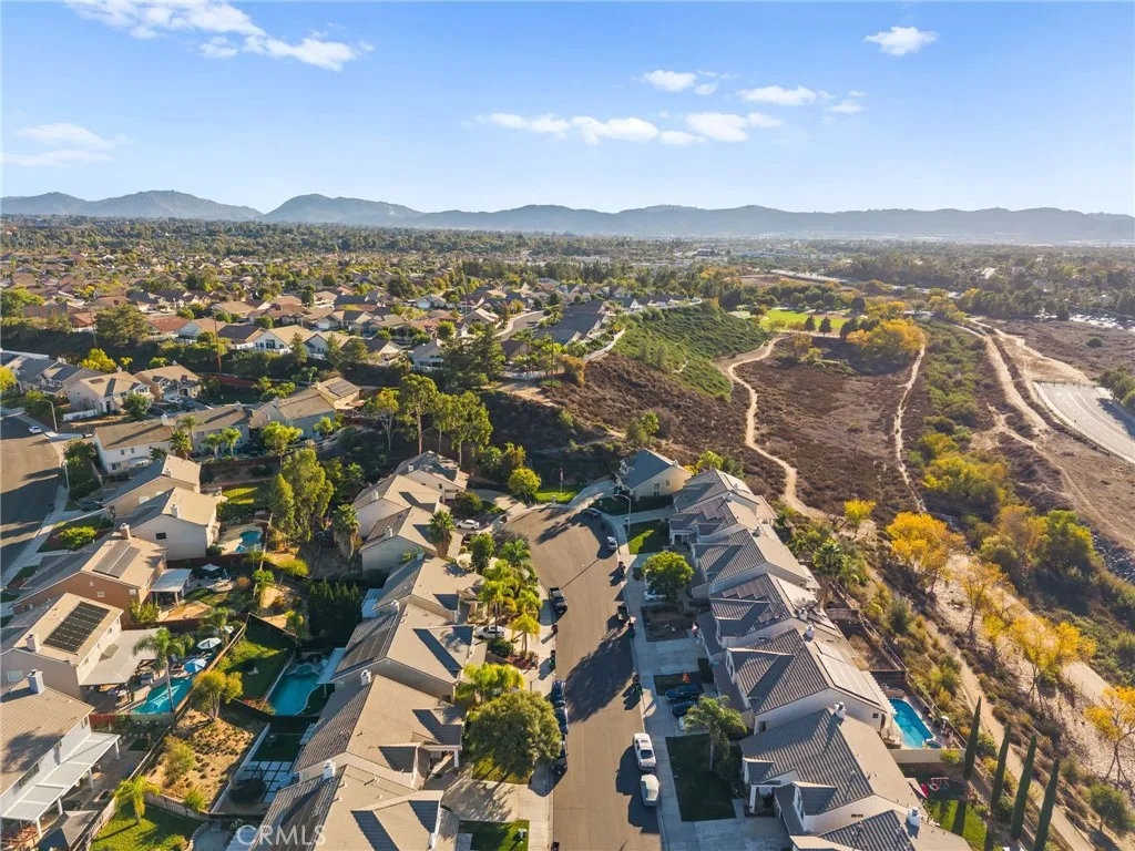 39304 Memory Drive, Murrieta, California 92563 home-pic-55