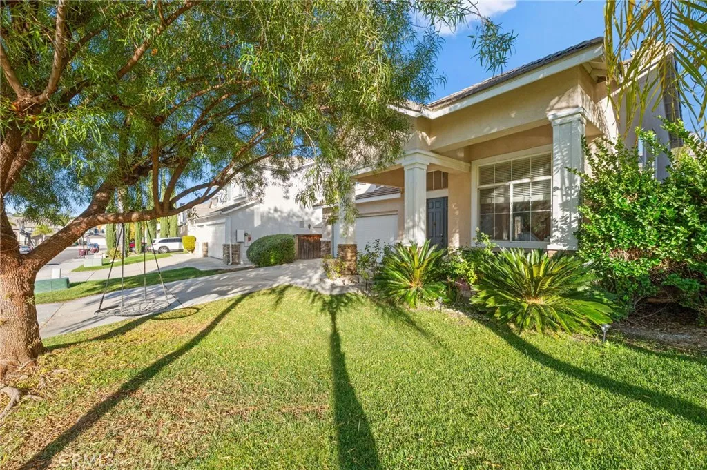 39304 Memory Drive, Murrieta, California 92563 home-pic-2
