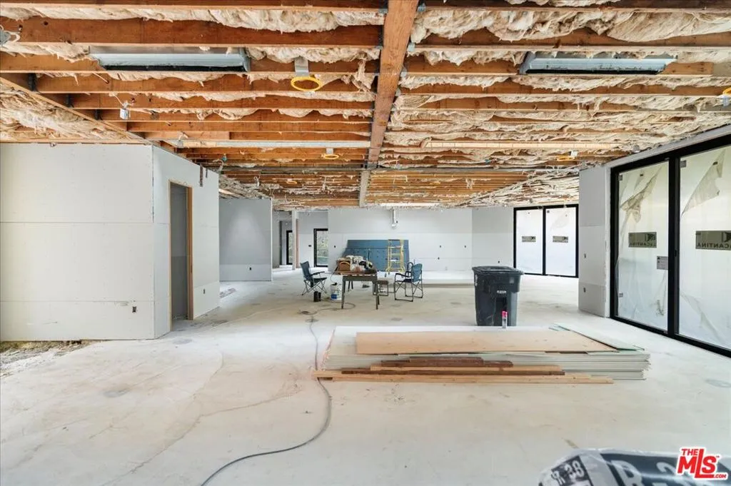 1855 Loma Vista Drive, Beverly Hills, California 90210 home-pic-3