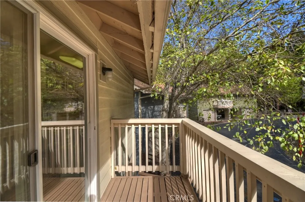 142 Rockledge Lane, Lake Arrowhead, California 92352 home-pic-14