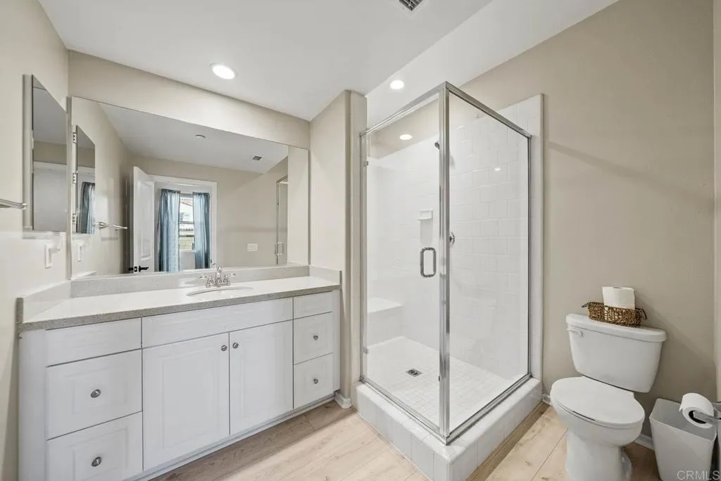 34906 Limecrest Place, Murrieta, California 92563 home-pic-16