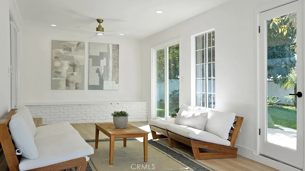 579 N Century, Anaheim, California 92805 home-pic-8