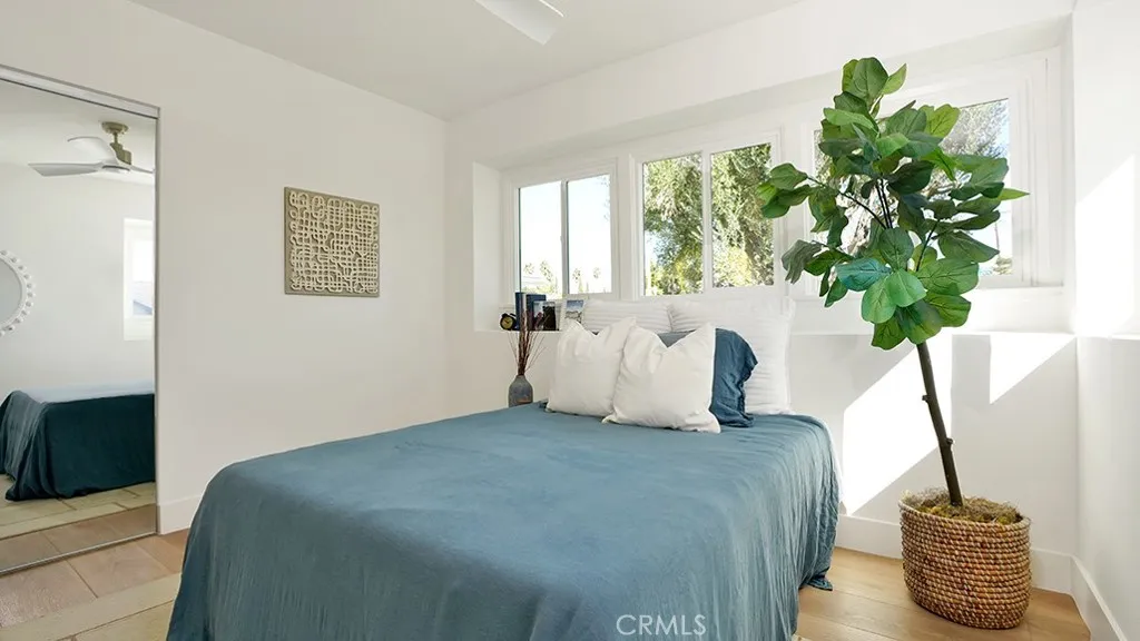 579 N Century, Anaheim, California 92805 home-pic-23