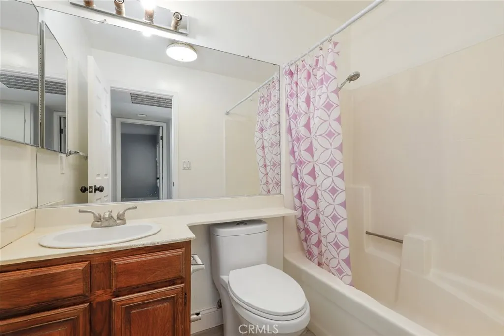 1226 S Western Avenue 105, Anaheim, California 92804 home-pic-17