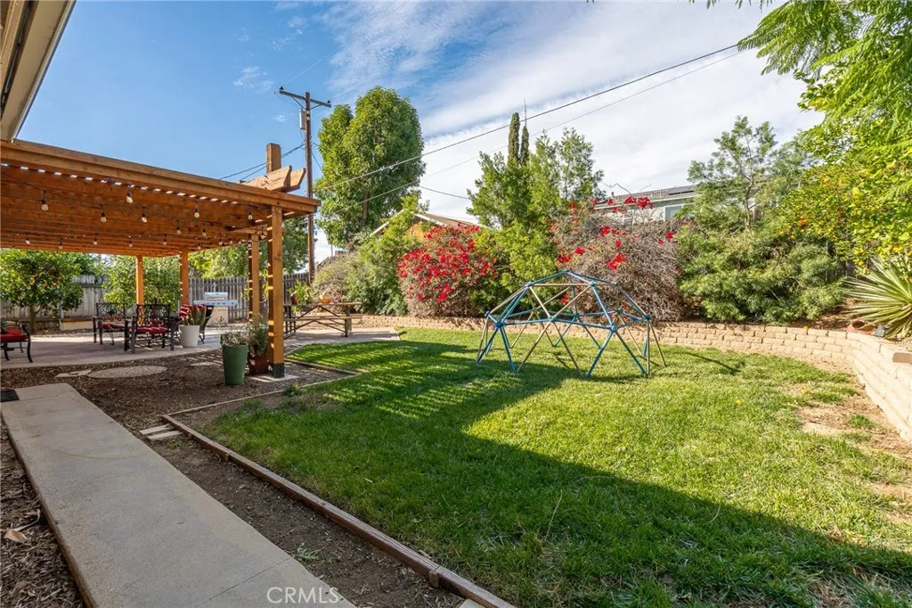 3165 Celeste Drive, Riverside, California 92507 home-pic-32