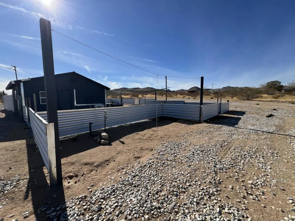 2774 Kickapoo Trail, Landers, California 92285 home-pic-31