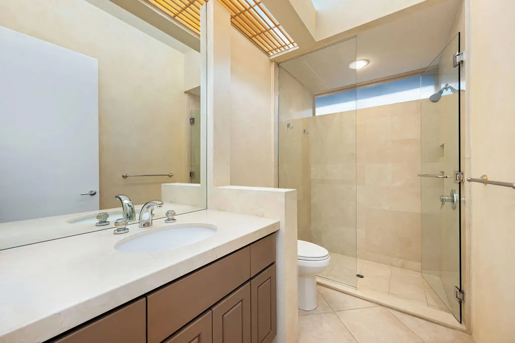 245 Kiva Court, Palm Desert, California 92260 home-pic-8