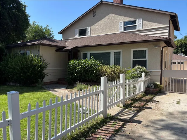 21327 De La Osa Street, Woodland Hills, California 91364
