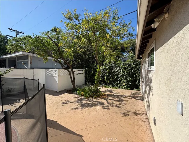 21327 De La Osa Street, Woodland Hills, California 91364