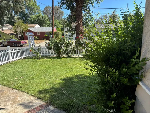 21327 De La Osa Street, Woodland Hills, California 91364