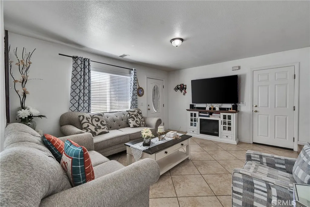 8630 Elba, Pico Rivera, California 90660 home-pic-21