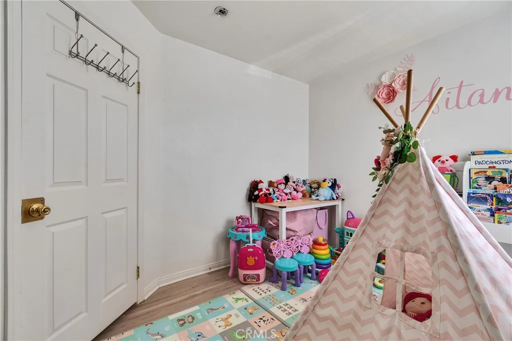 8630 Elba, Pico Rivera, California 90660 home-pic-17