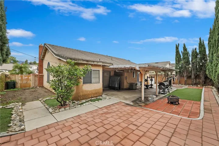 15101 Begonia Drive, Fontana, California 92336