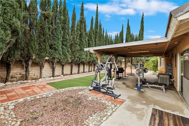 15101 Begonia Drive, Fontana, California 92336