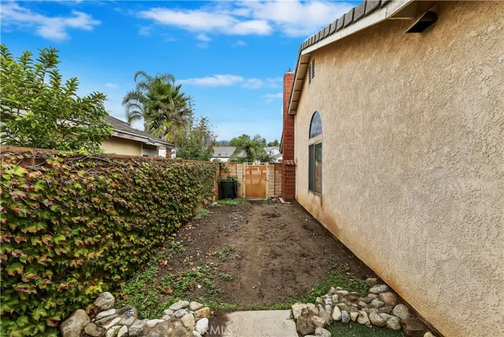 15101 Begonia Drive, Fontana, California 92336