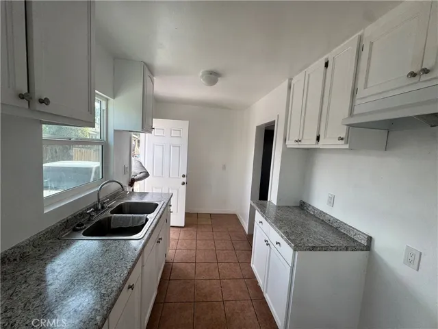 3535 Los Flores, Lynwood, California 90262