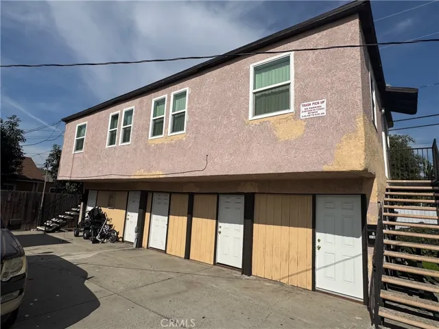 3535 Los Flores, Lynwood, California 90262