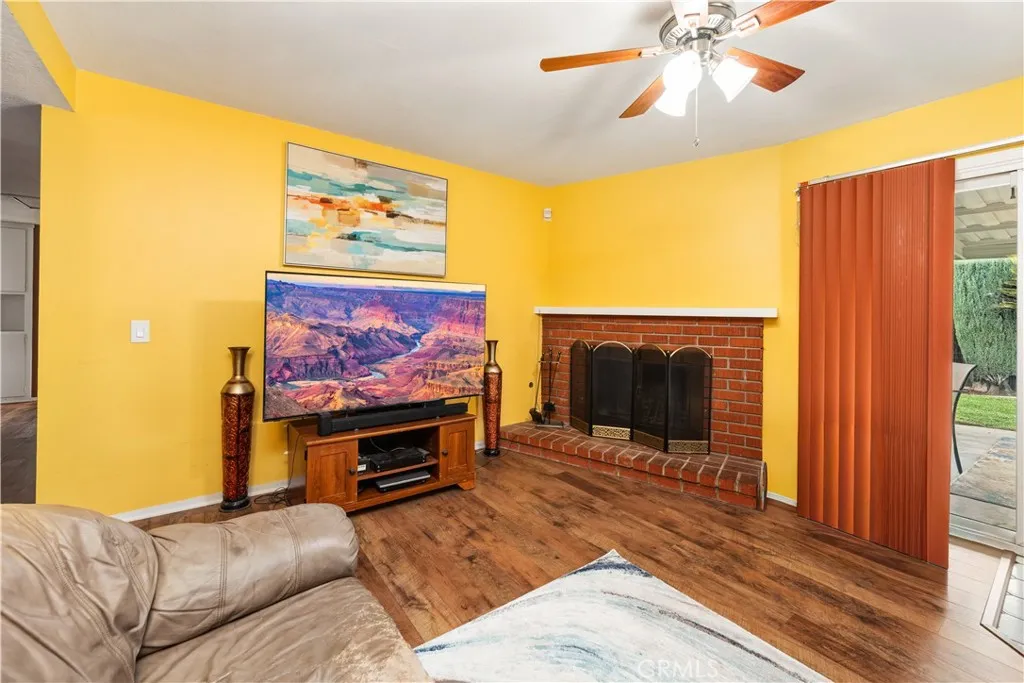885 E Home, Rialto, California 92376 home-pic-8