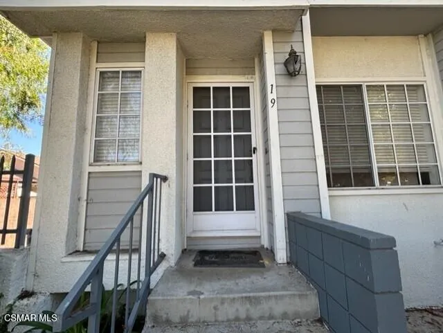 7430 Corbin Avenue 19, Reseda, California 91335 home-pic-2