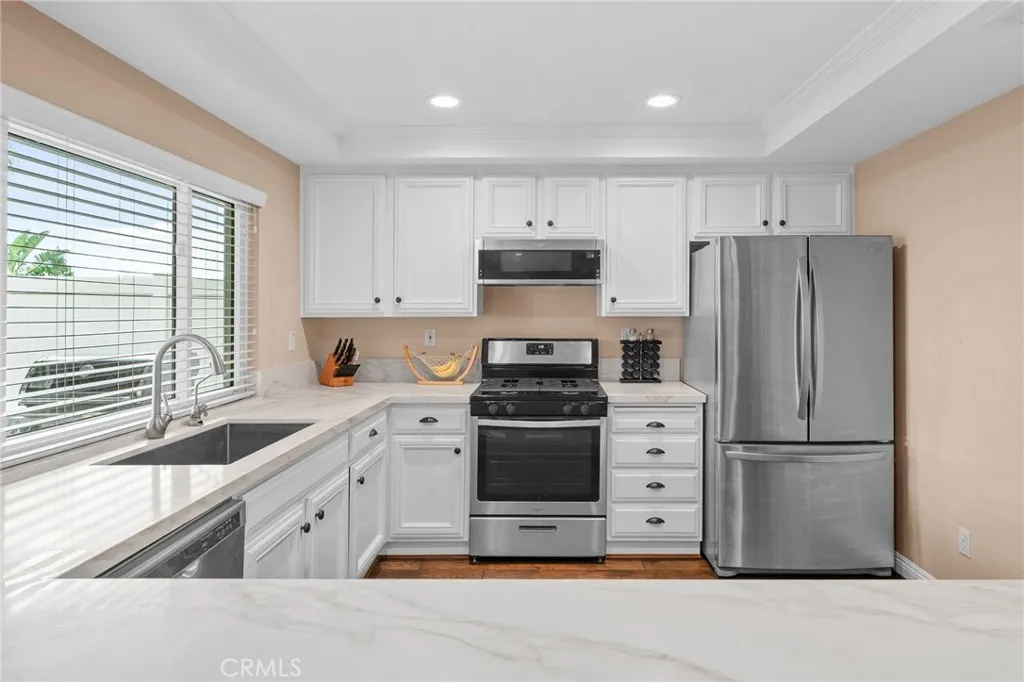 8587 Yarrow Lane, Riverside, California 92508 home-pic-15