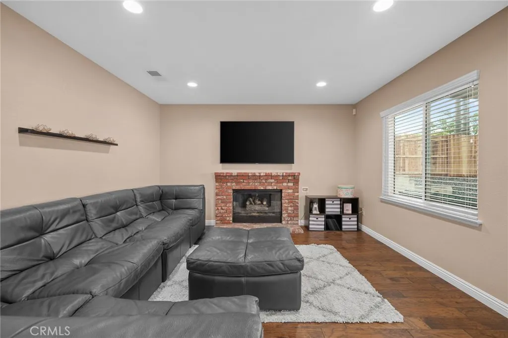 8587 Yarrow Lane, Riverside, California 92508 home-pic-7