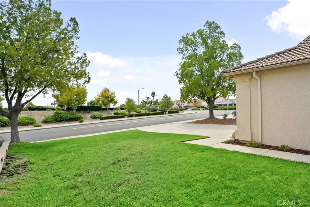 8587 Yarrow Lane, Riverside, California 92508 home-pic-47