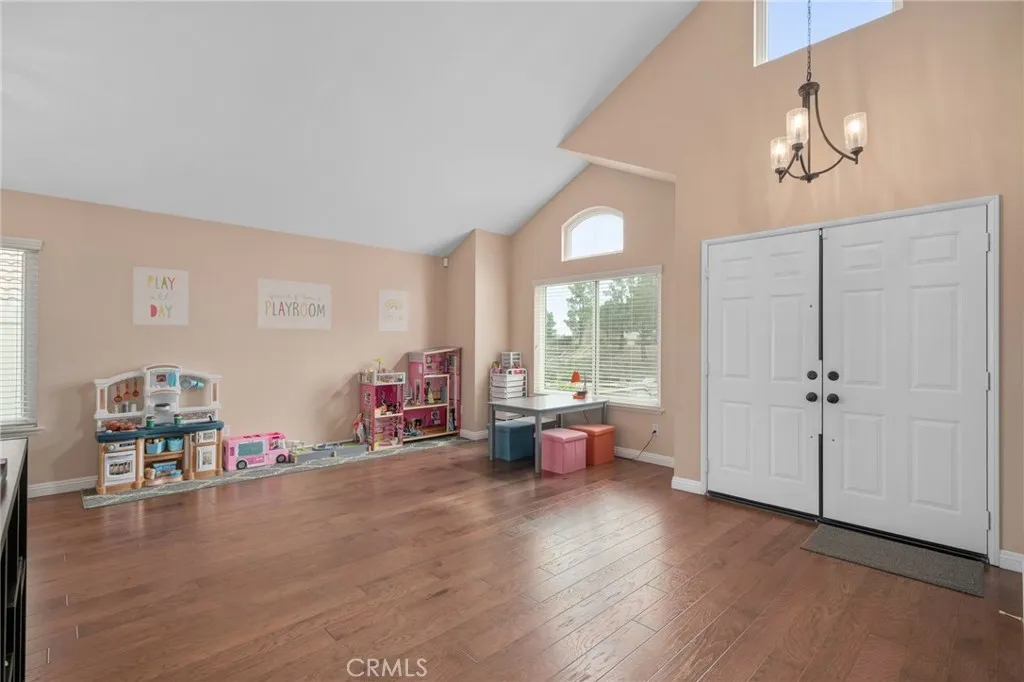 8587 Yarrow Lane, Riverside, California 92508 home-pic-2