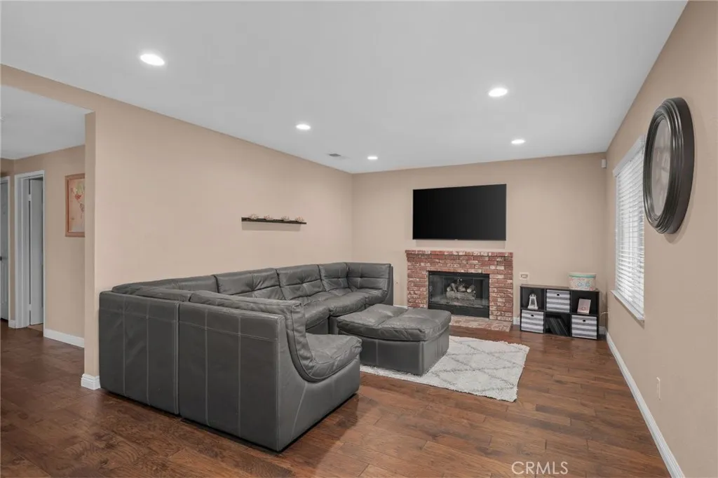 8587 Yarrow Lane, Riverside, California 92508 home-pic-6