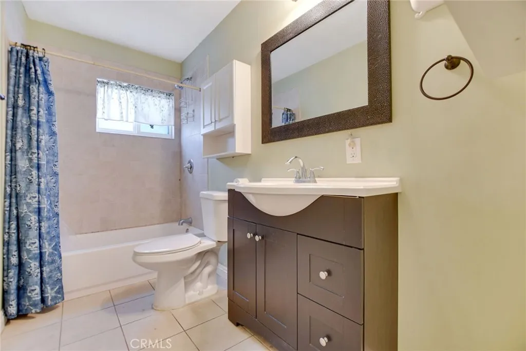 25809 Date, San Bernardino, California 92404 home-pic-21