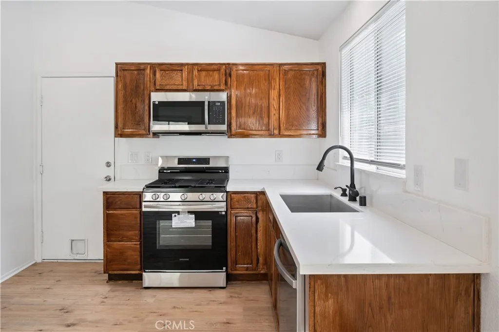 44133 32nd W, Lancaster, California 93536 home-pic-12