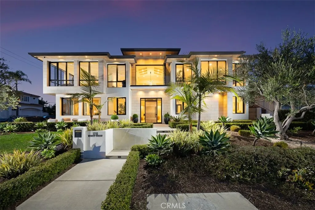 1210 Kings Rd, Newport Beach, California 92663 home-pic-0