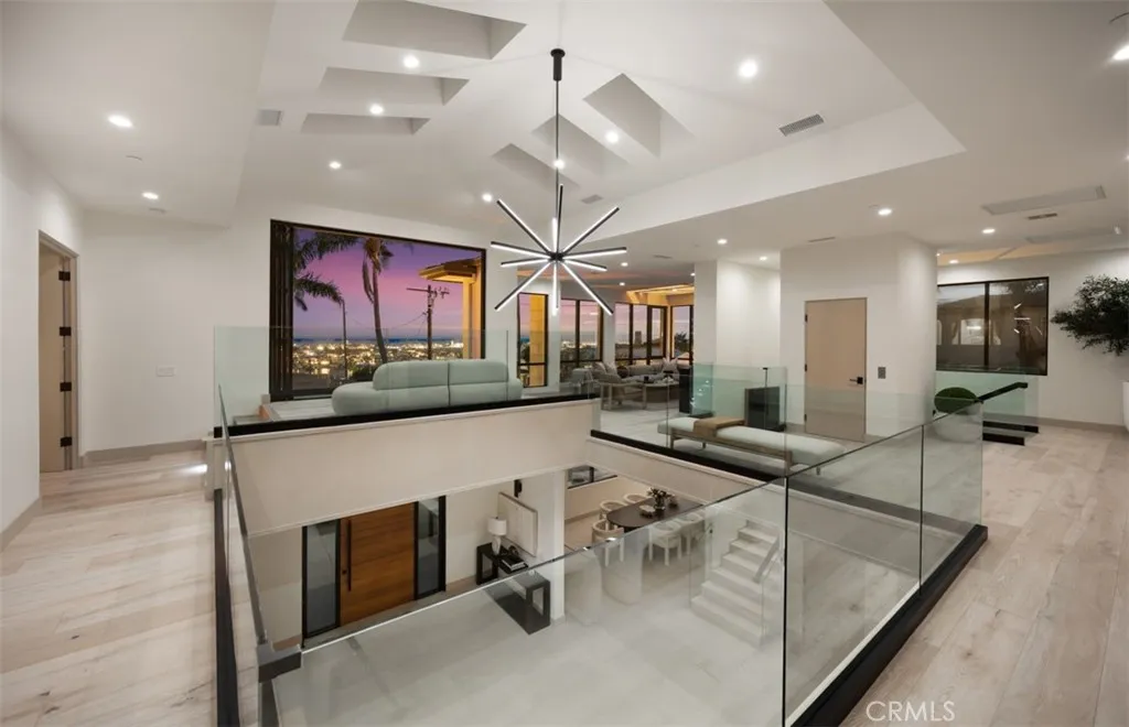 1210 Kings Rd, Newport Beach, California 92663 home-pic-19