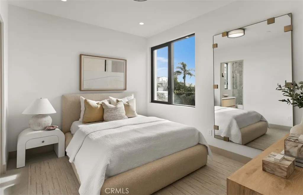1210 Kings Rd, Newport Beach, California 92663 home-pic-37