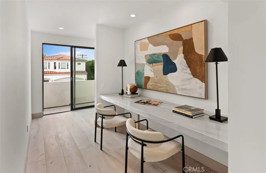 1210 Kings Rd, Newport Beach, California 92663 home-pic-43