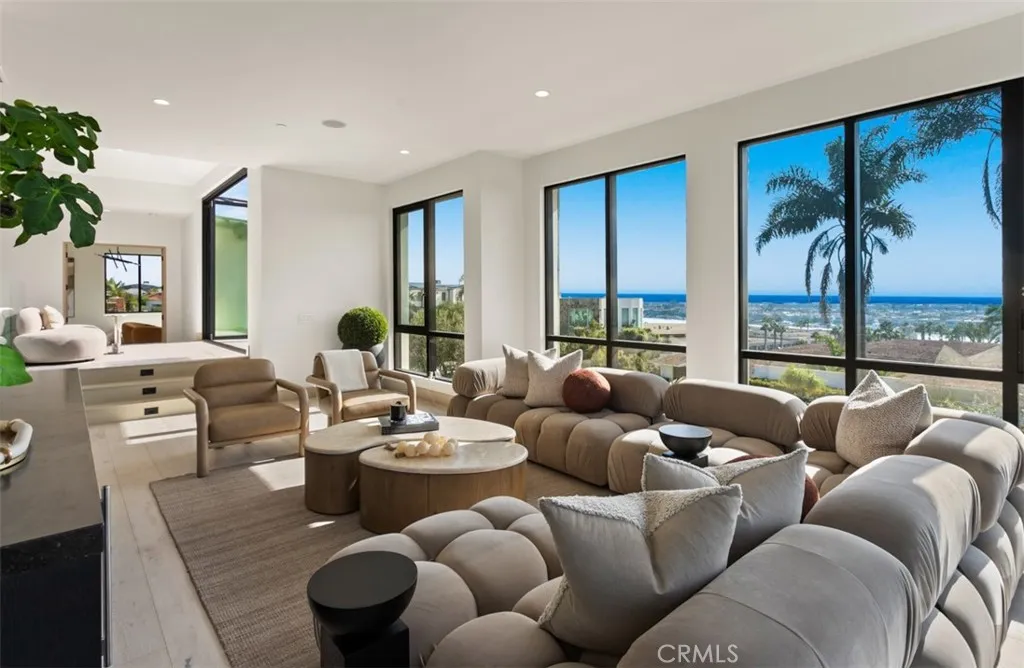 1210 Kings Rd, Newport Beach, California 92663 home-pic-24