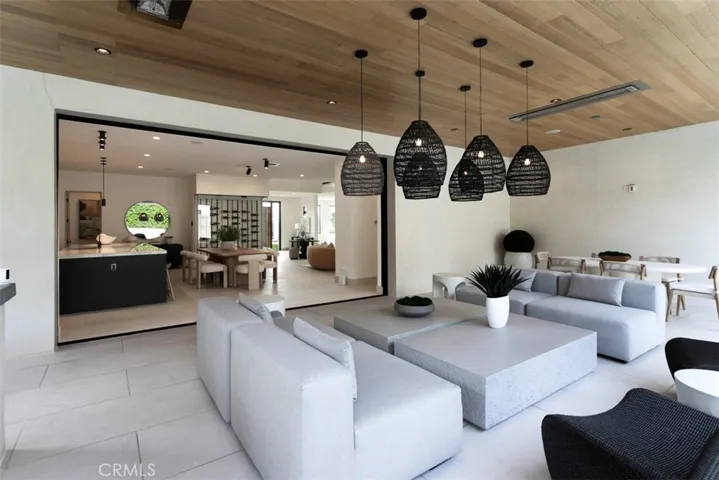 Covered California Room