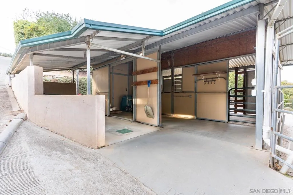 1609 Santa Margarita Drive, Fallbrook, California 92028 home-pic-49