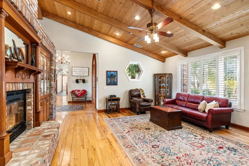 1609 Santa Margarita Drive, Fallbrook, California 92028 home-pic-12