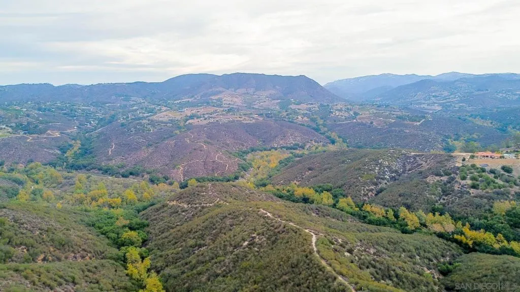 1609 Santa Margarita Drive, Fallbrook, California 92028 home-pic-60