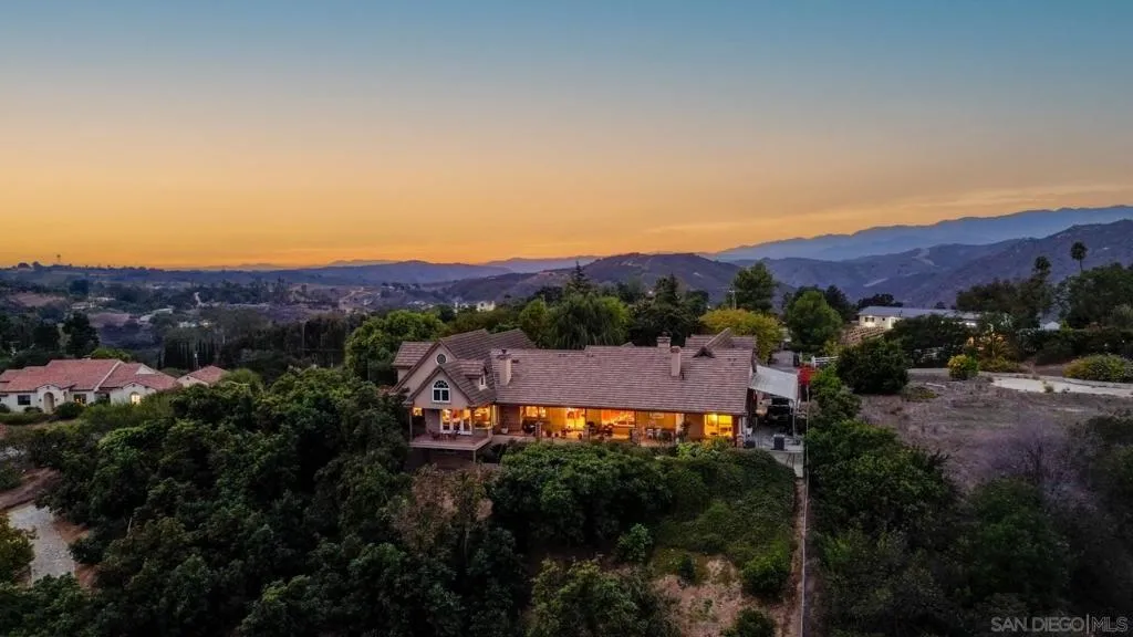 1609 Santa Margarita Drive, Fallbrook, California 92028 home-pic-2