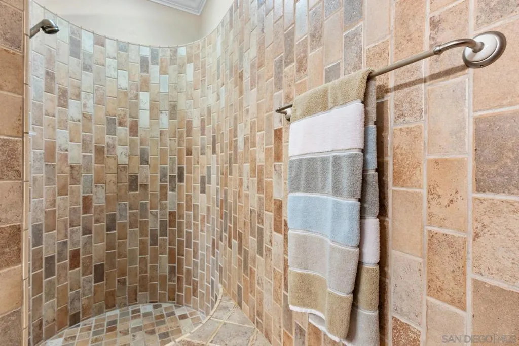 1609 Santa Margarita Drive, Fallbrook, California 92028 home-pic-34