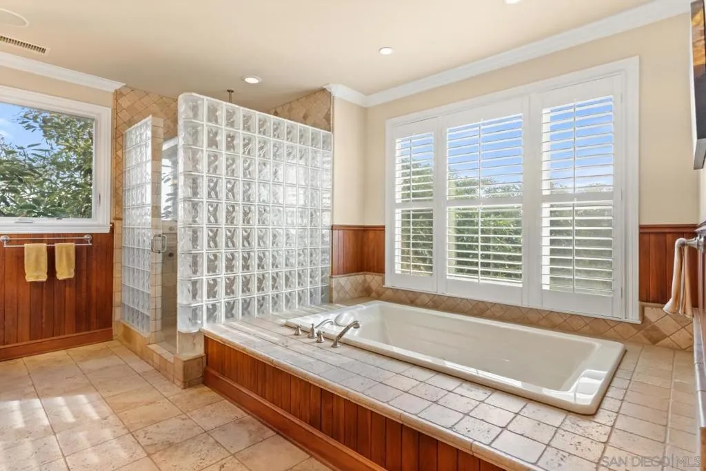 1609 Santa Margarita Drive, Fallbrook, California 92028 home-pic-25