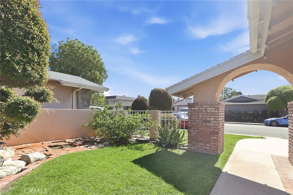 4549 Birchwood, Seal Beach, California 90740 home-pic-5