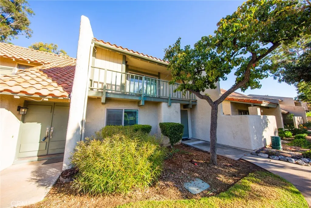 1531 Camelot, Corona, California 92882 home-pic-0